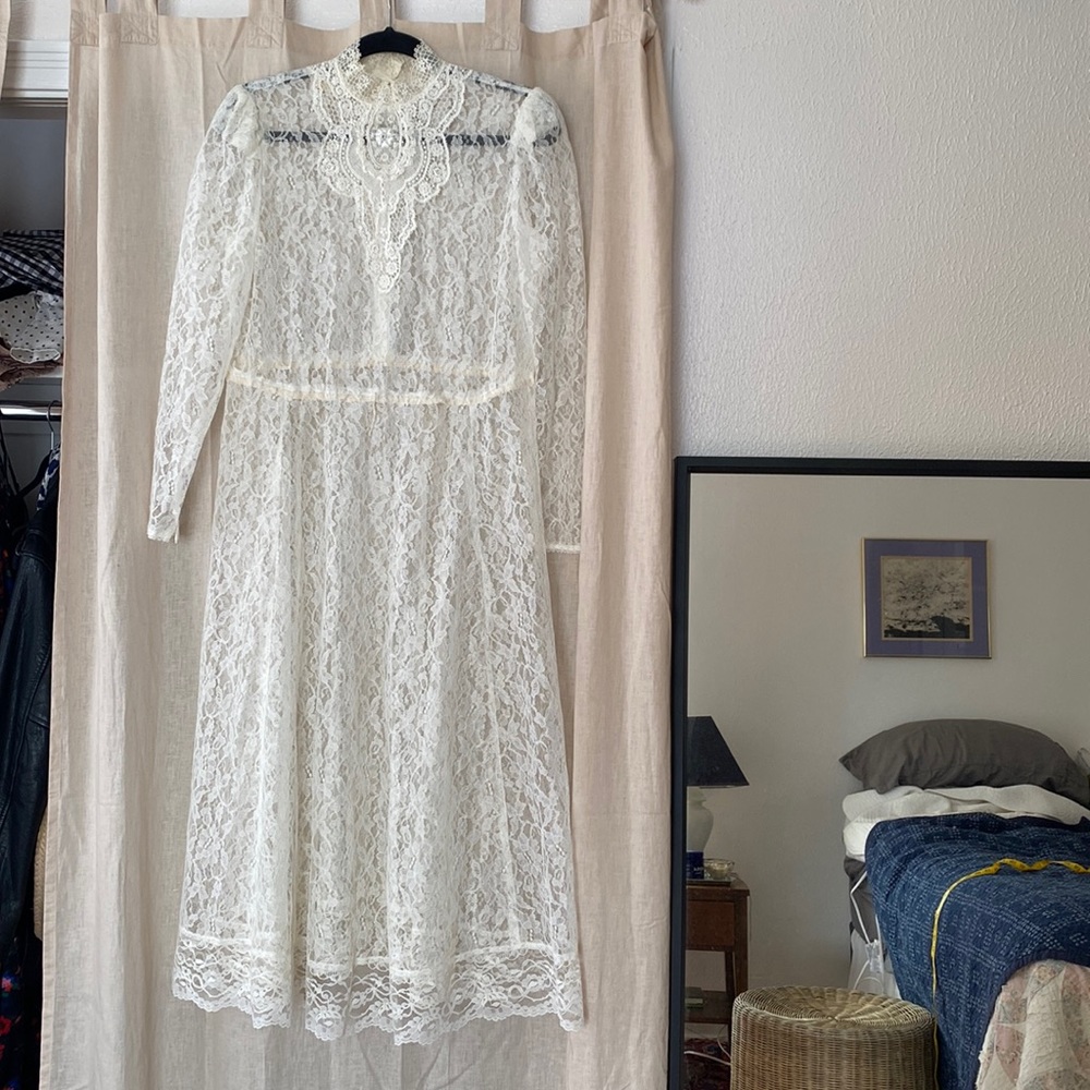 Vintage Lace Victorian Style Wedding Dress